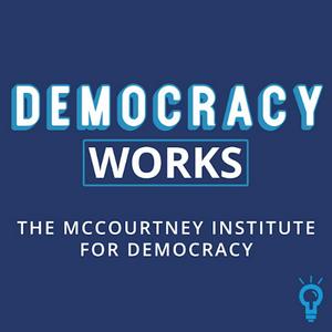 Escucha Democracy Works en la aplicación