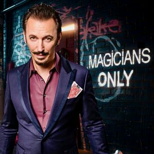 Escucha Magicians Only - with Steve Valentine en la aplicación