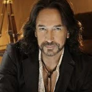 Escucha MARCO ANTONIO SOLIS EN NOCHE DE ROMANCE en la aplicación