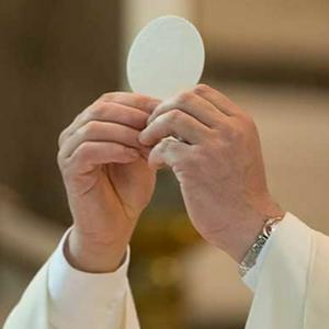 Escucha Meditaciones / Pláticas sobre La Eucaristía en la aplicación